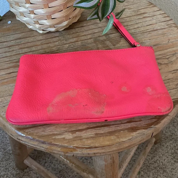 Kate spade wristlet - Picture 3 of 5